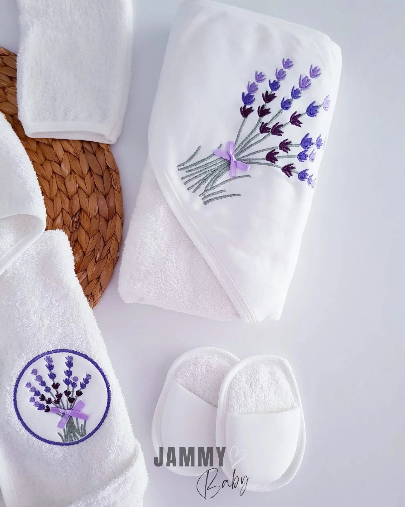 Lavender Embroidered 4 Piece Bathrobe Set-White