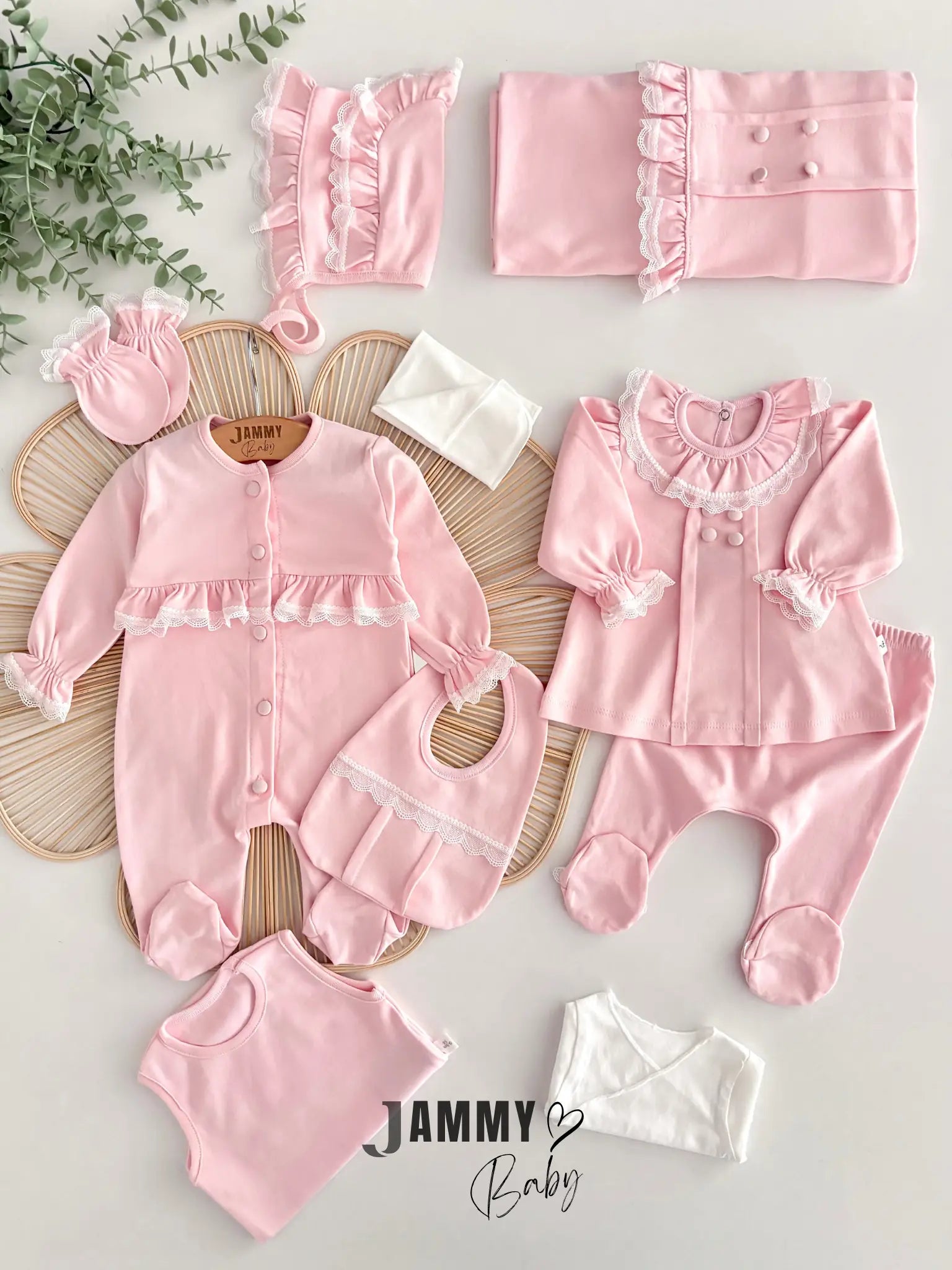 Elegant Lace 10-Piece Newborn Set – Pink