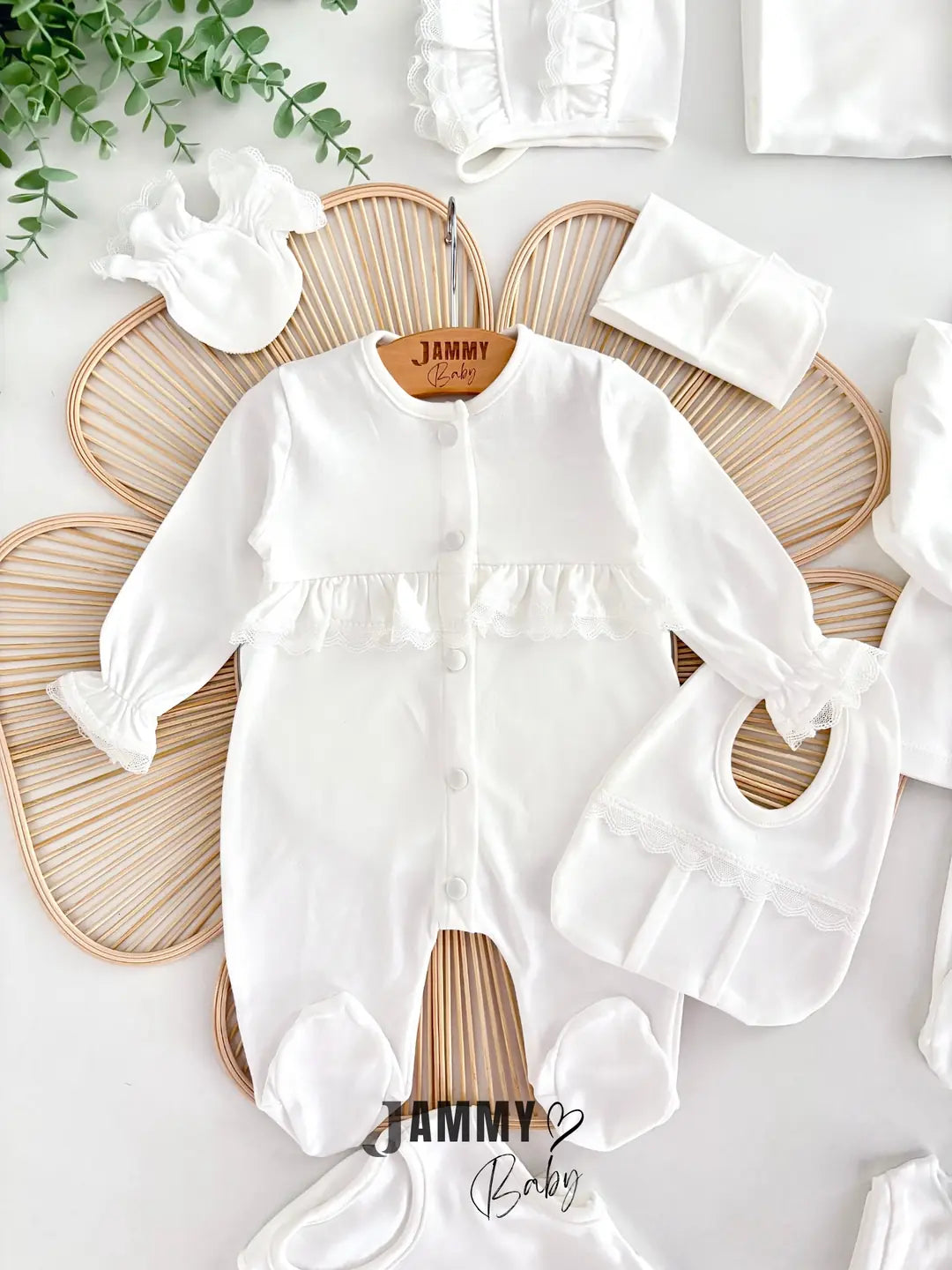 Elegant Lace 10-Piece Newborn Set – Ecru