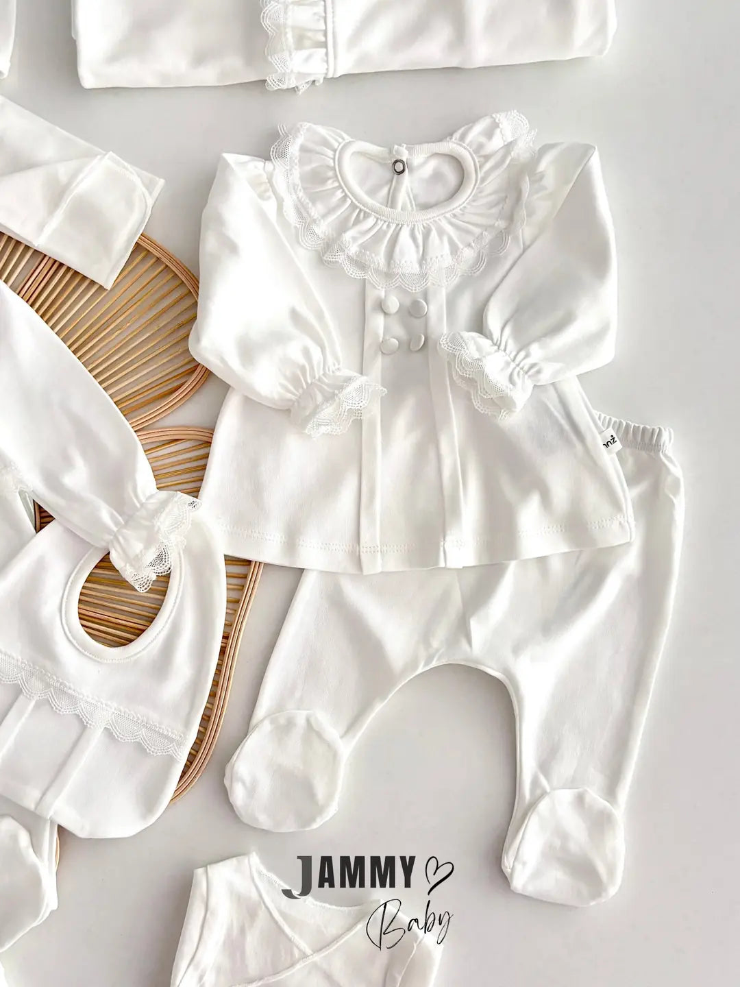 Elegant Lace 10-Piece Newborn Set – Ecru