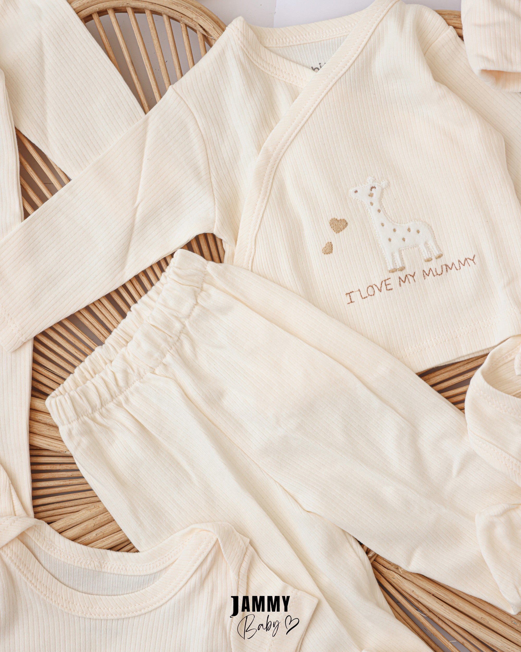 I Love My Mummy Newborn 10-Piece Set – Cream
