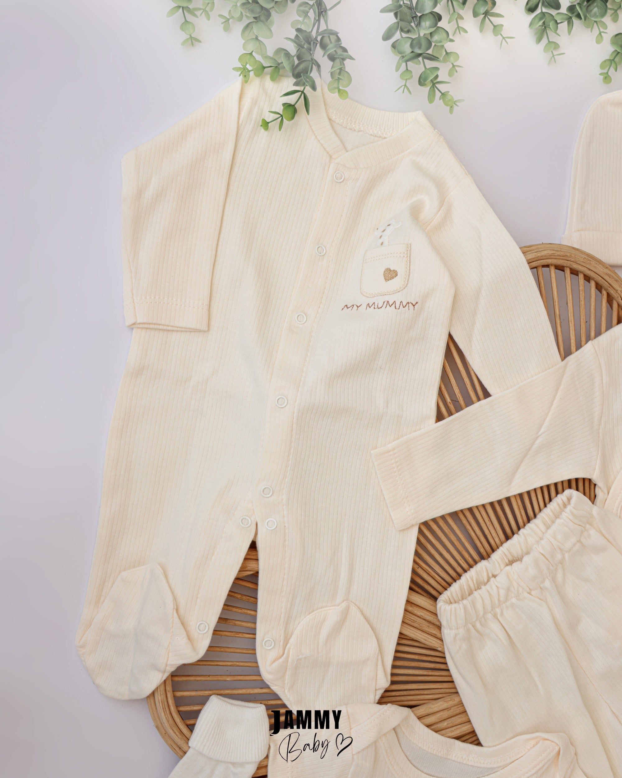I Love My Mummy Newborn 10-Piece Set – Cream