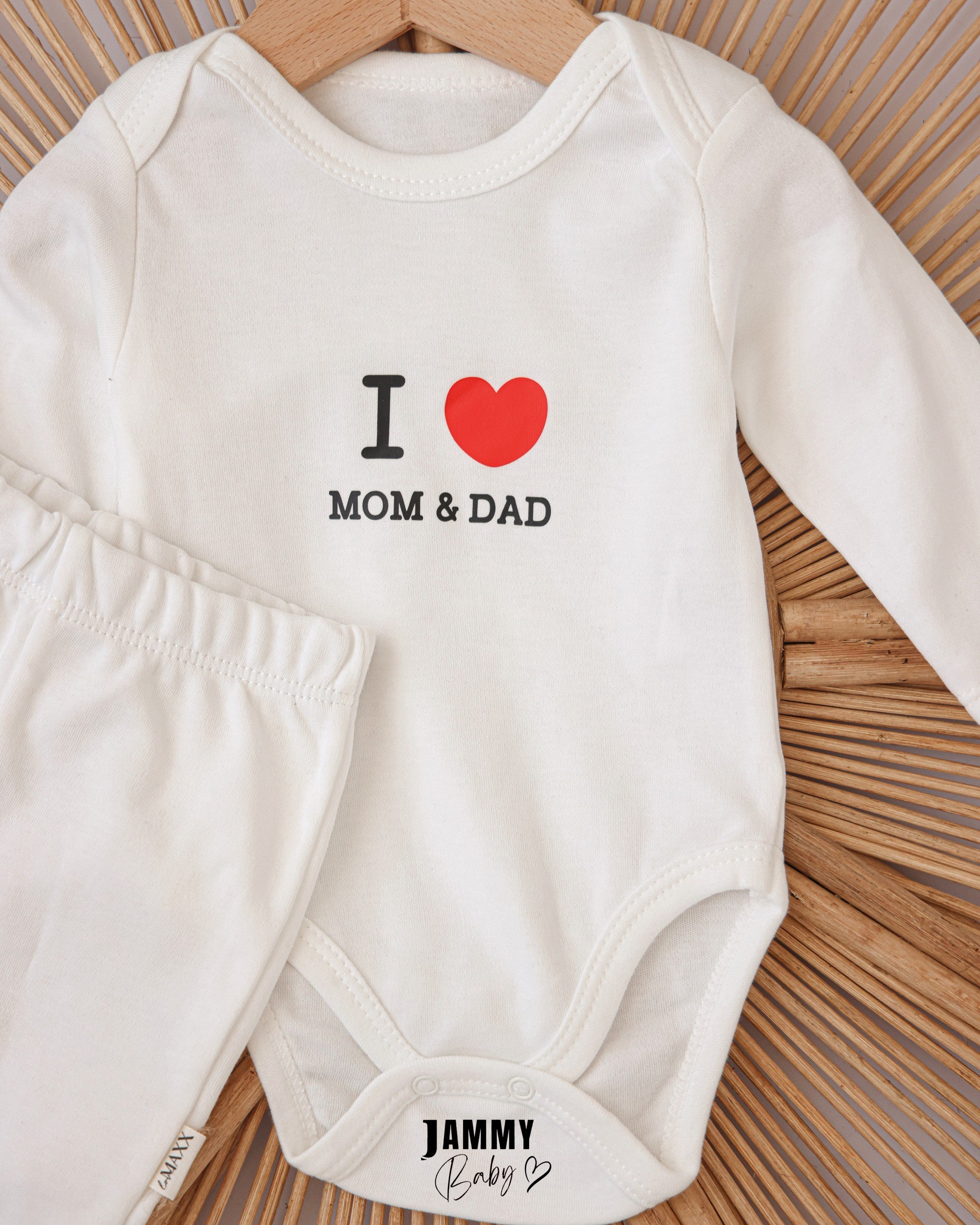 I Love Mom & Dad Bodysuit and Pants Set – Cream