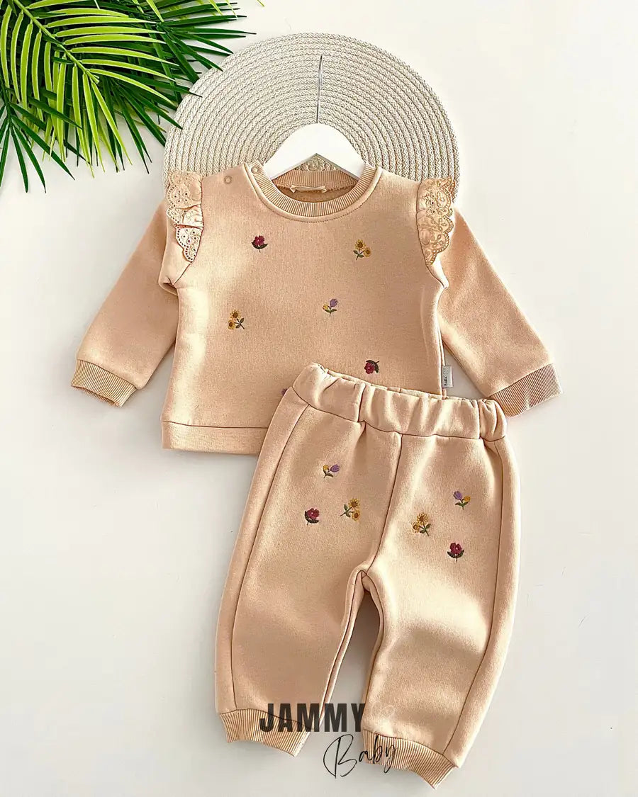 Flower Garden 3 Yarn Set-BEIGE