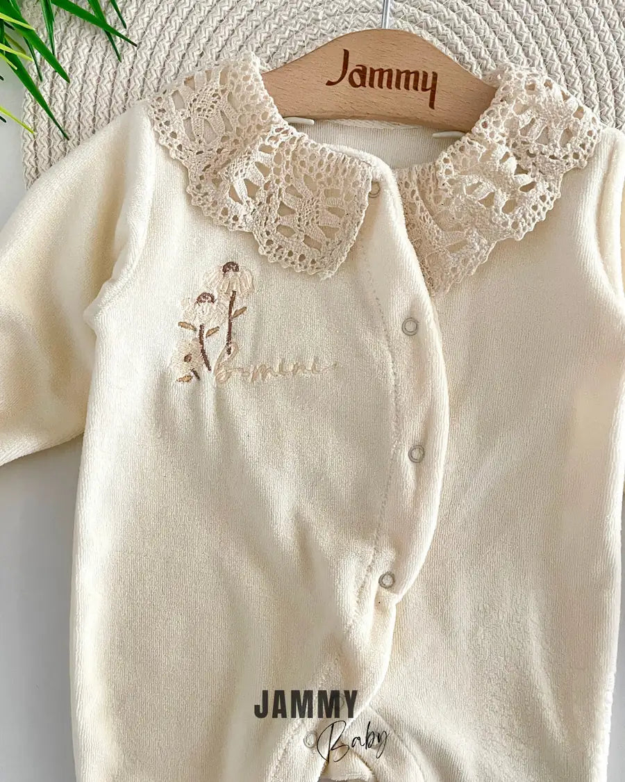 Alya Velvet Overall with Lace Collar – CREAM