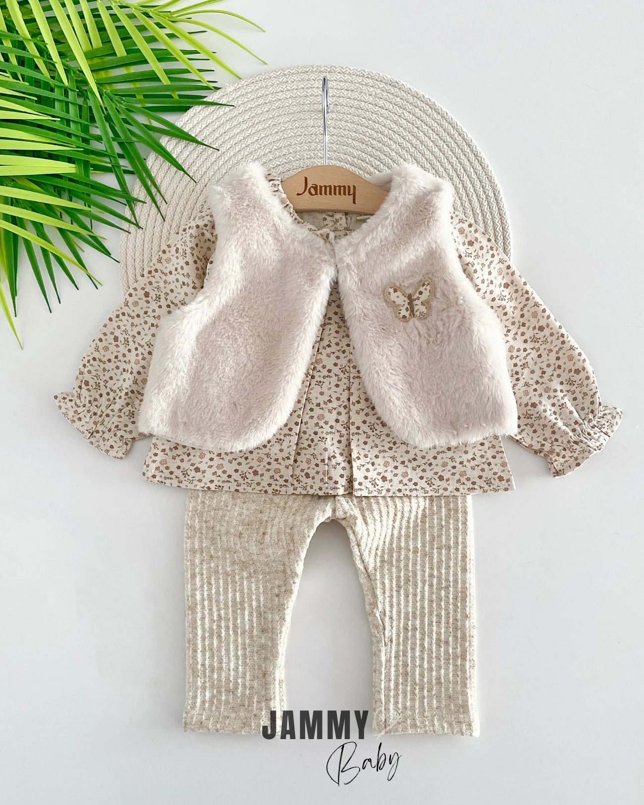 Butterfly Plush Vest / Tiny Floral 3-Piece Set – BEIGE