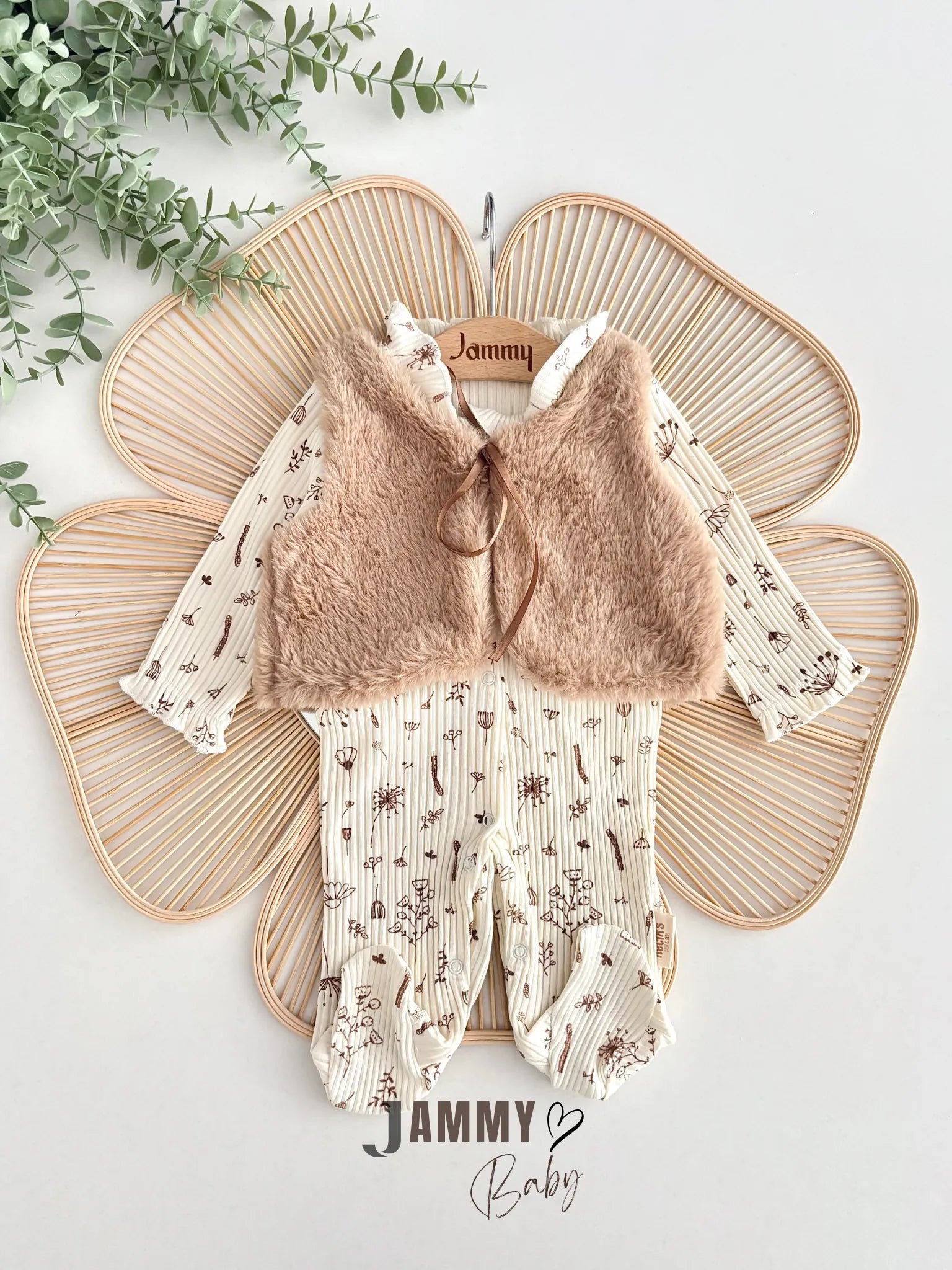 Camellia Fluffy Vest Overall Set – ECRU
