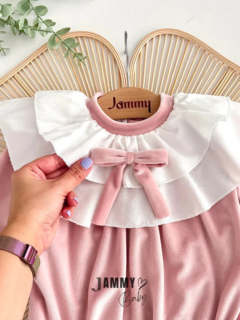 Briella Layered Ruffle-Collar Bow Soft Shiny Velvet Romper – PUDRA (Dusty Pink)