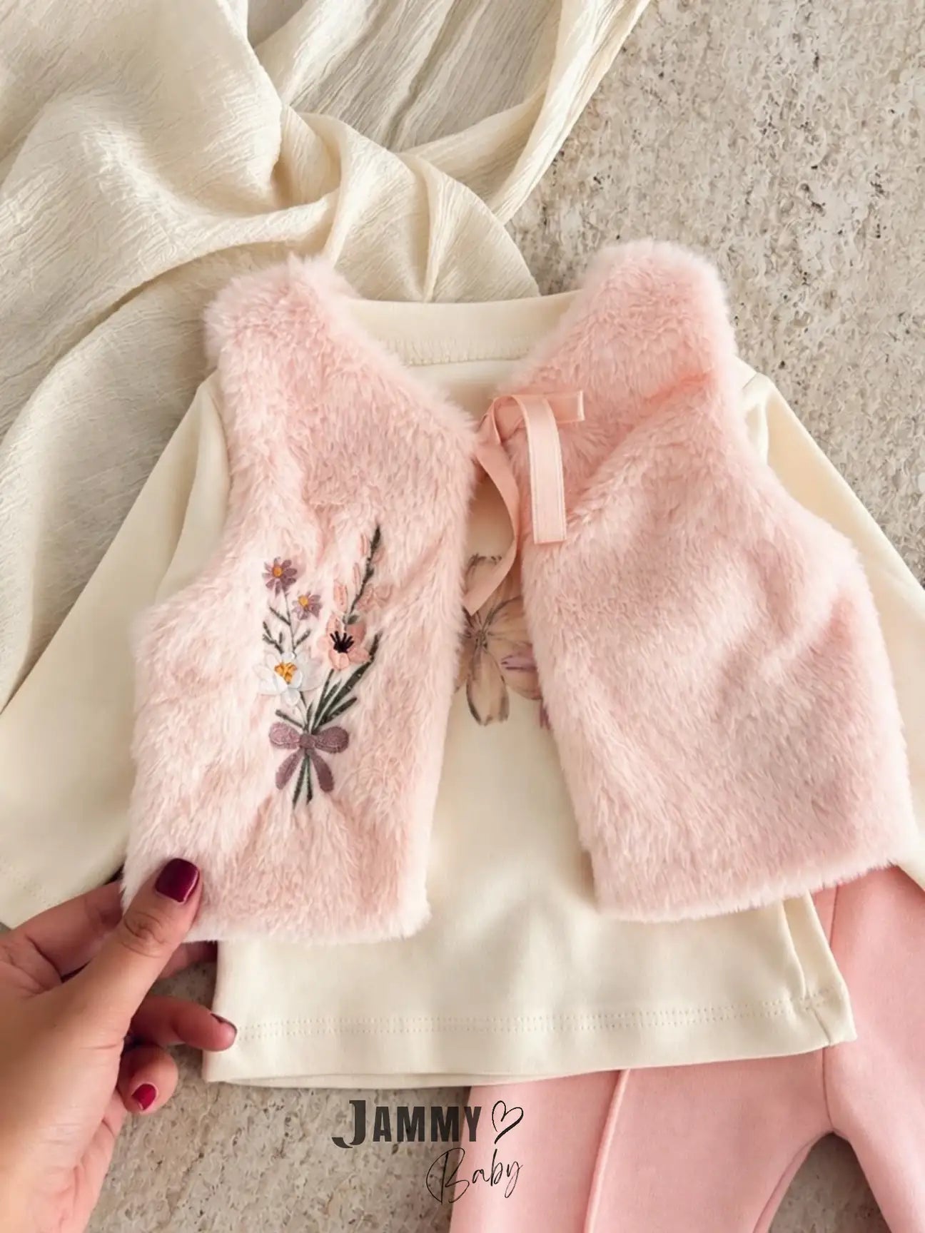 Floral Embroidered Plush Vest & Bodysuit, Pants 3-Piece Set - Salmon