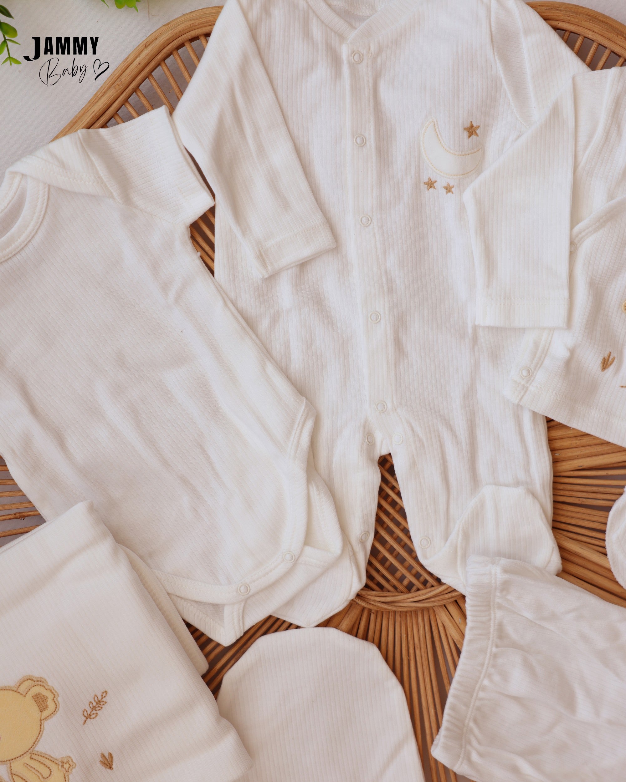 Moon & Stars Newborn 10 - Piece Hospital Set - Ivory
