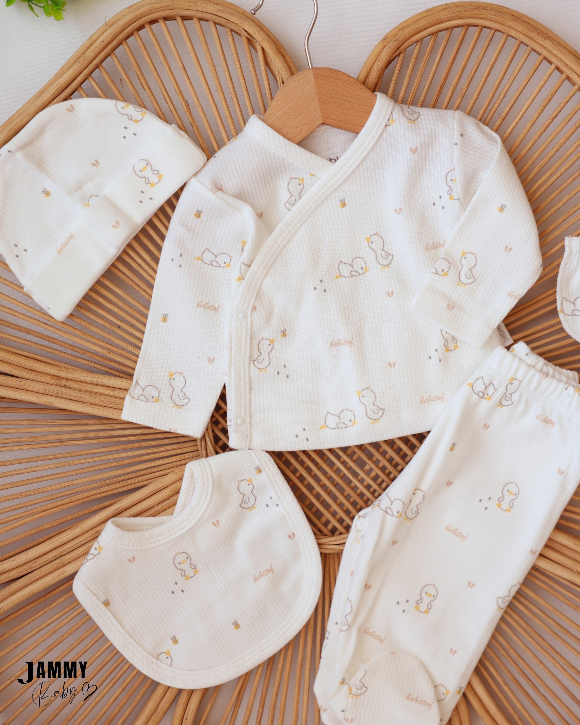 Little Duck 5-Piece Newborn Set - Ivory