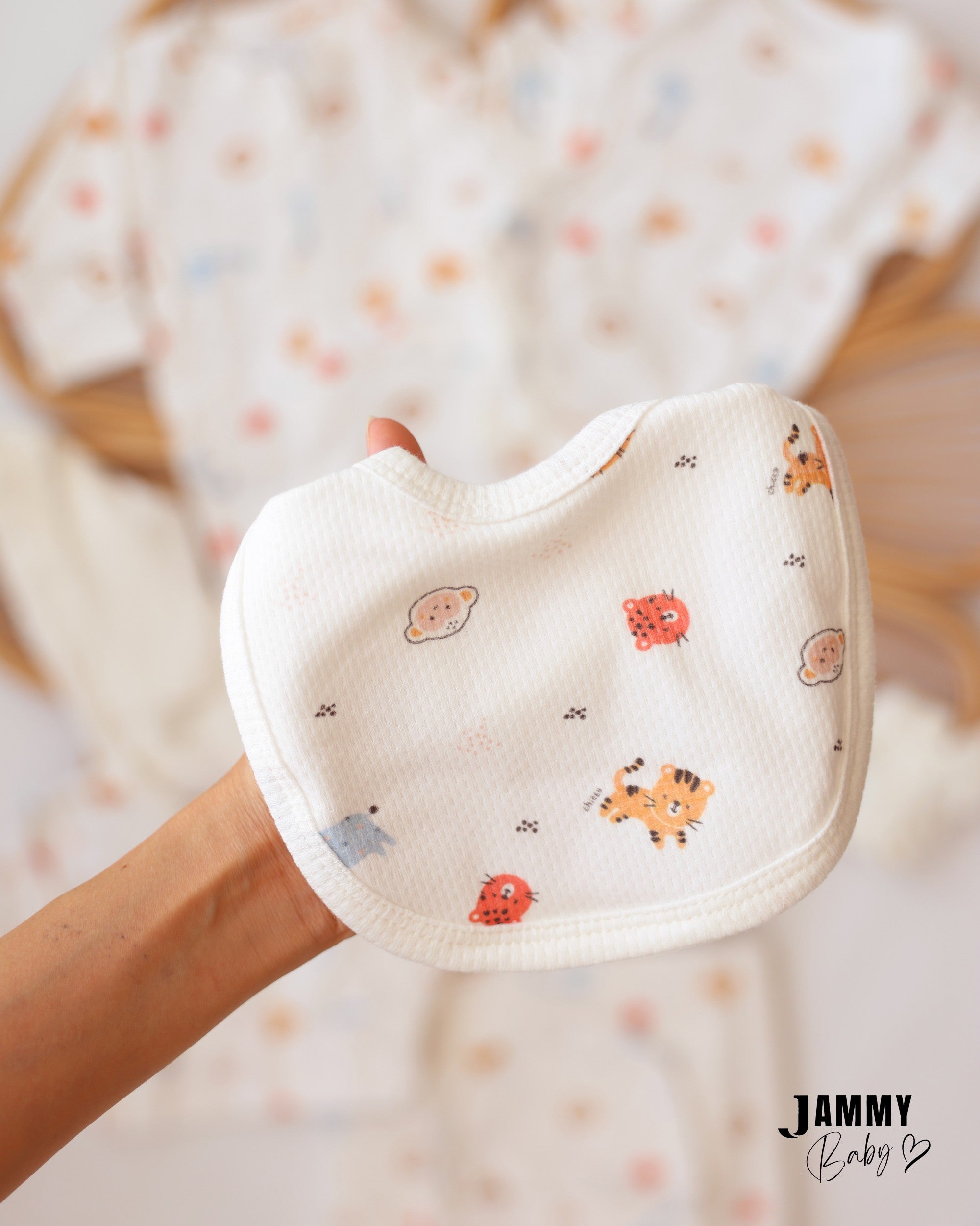 Safari Animal Newborn 10 - Piece Essentials Set - Ivory