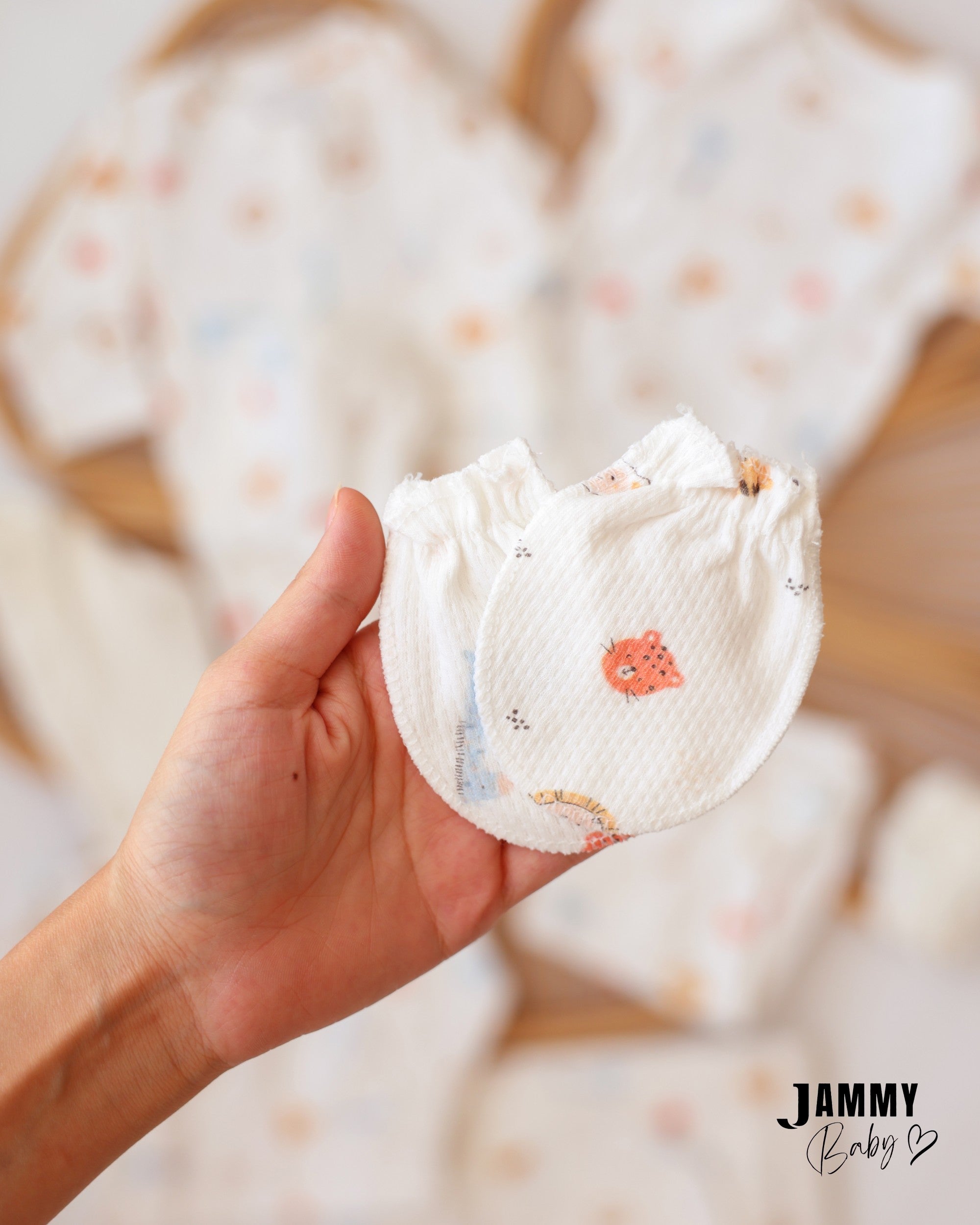 Safari Animal Newborn 10 - Piece Essentials Set - Ivory