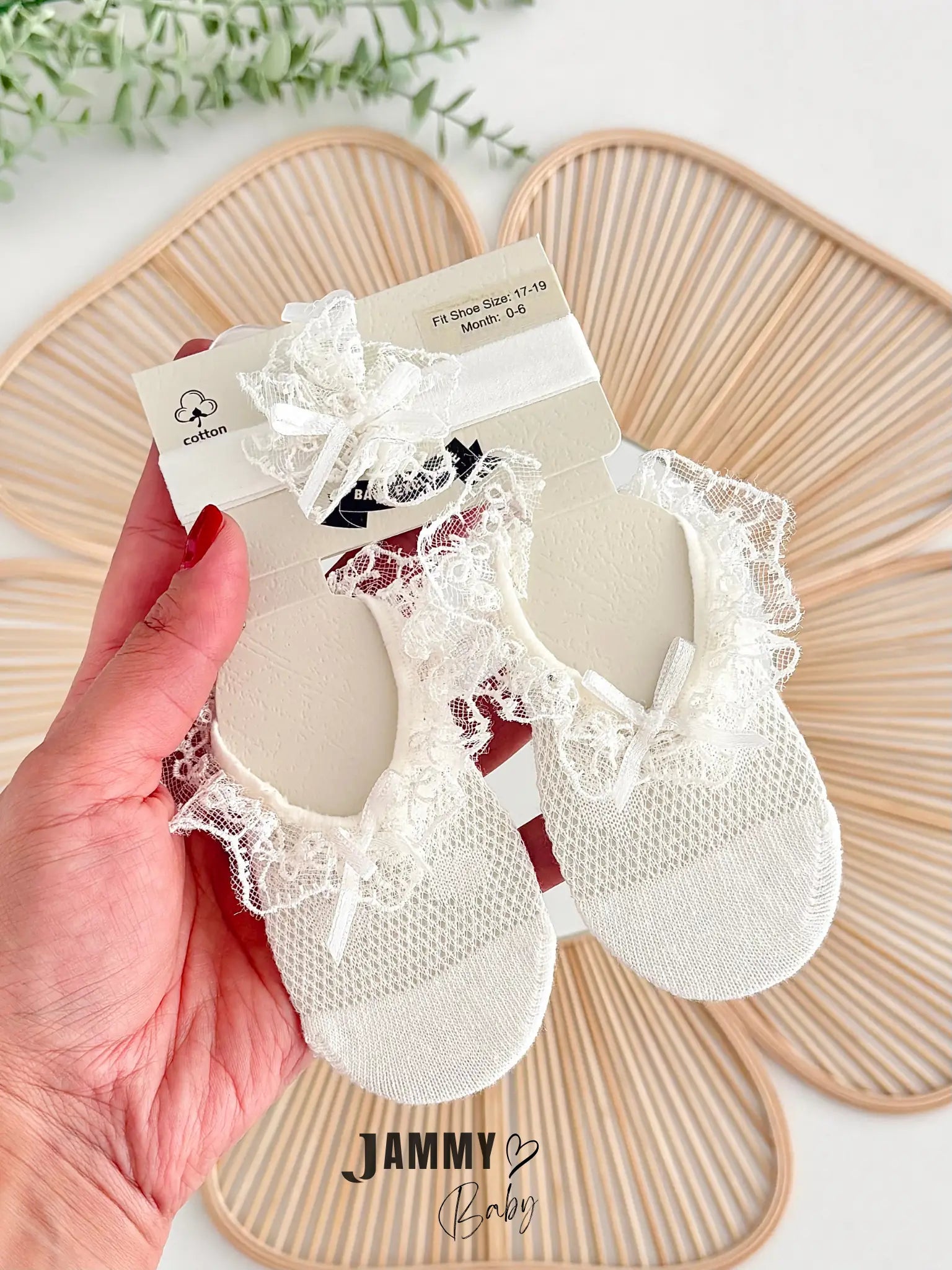 Manifest Lace Detail Ballet Sock and Bandana Set - Cream