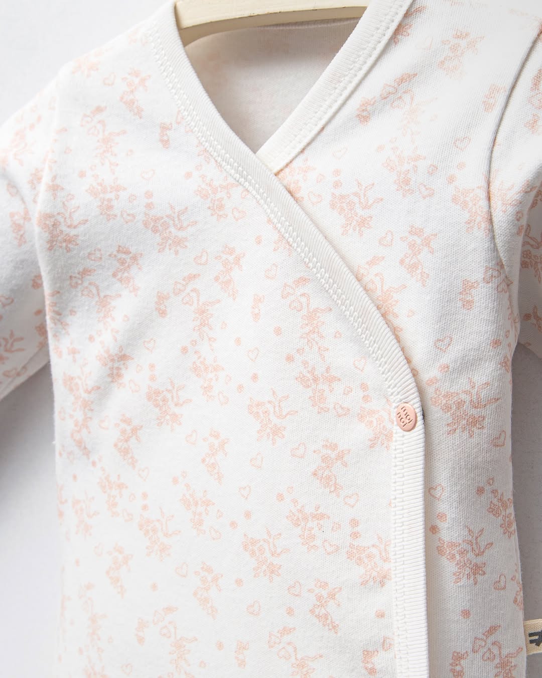Newborn Baby Girl Hospital Set with Flowers – 10 Pieces