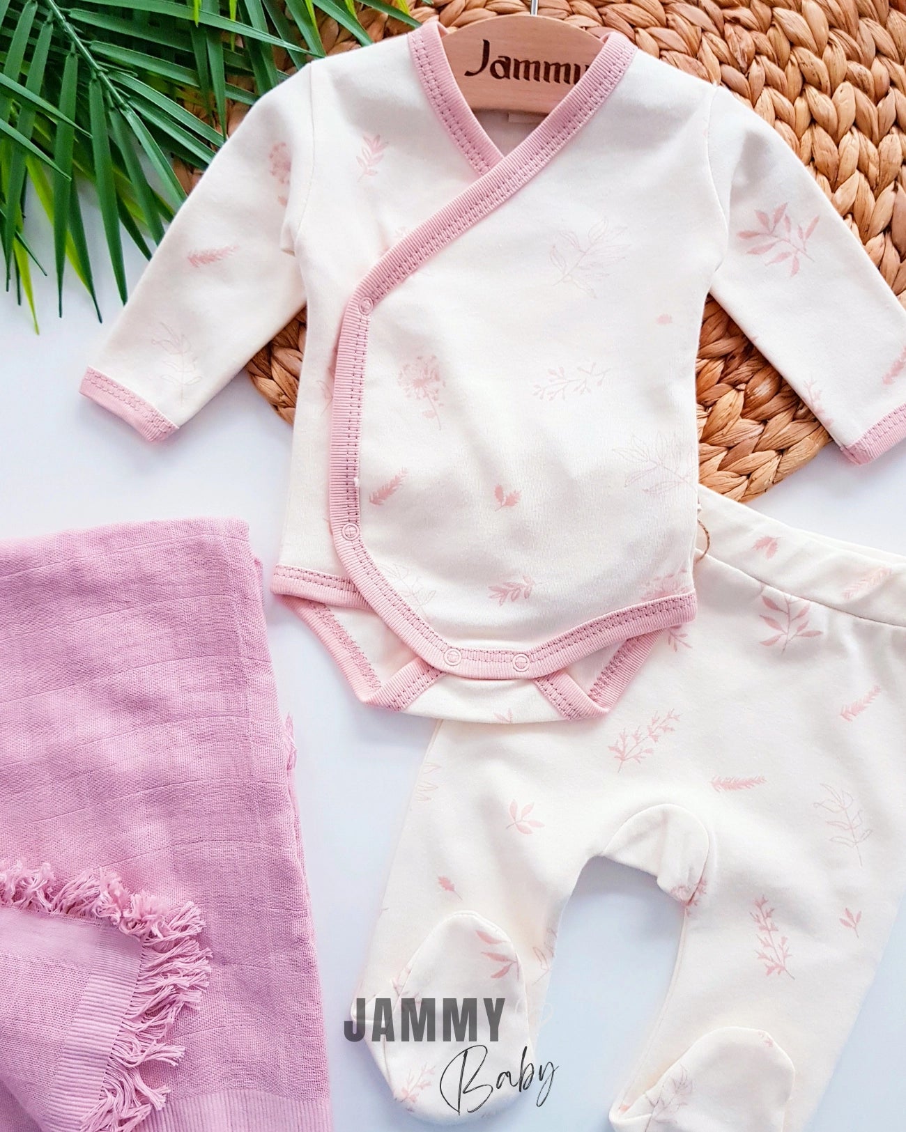 3 Piece Bodysuit Set With Muslin Blanket - Pink